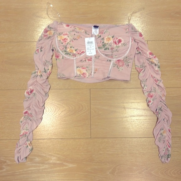 Windsor Floral Ruched Top - Small - Picture 6 of 6